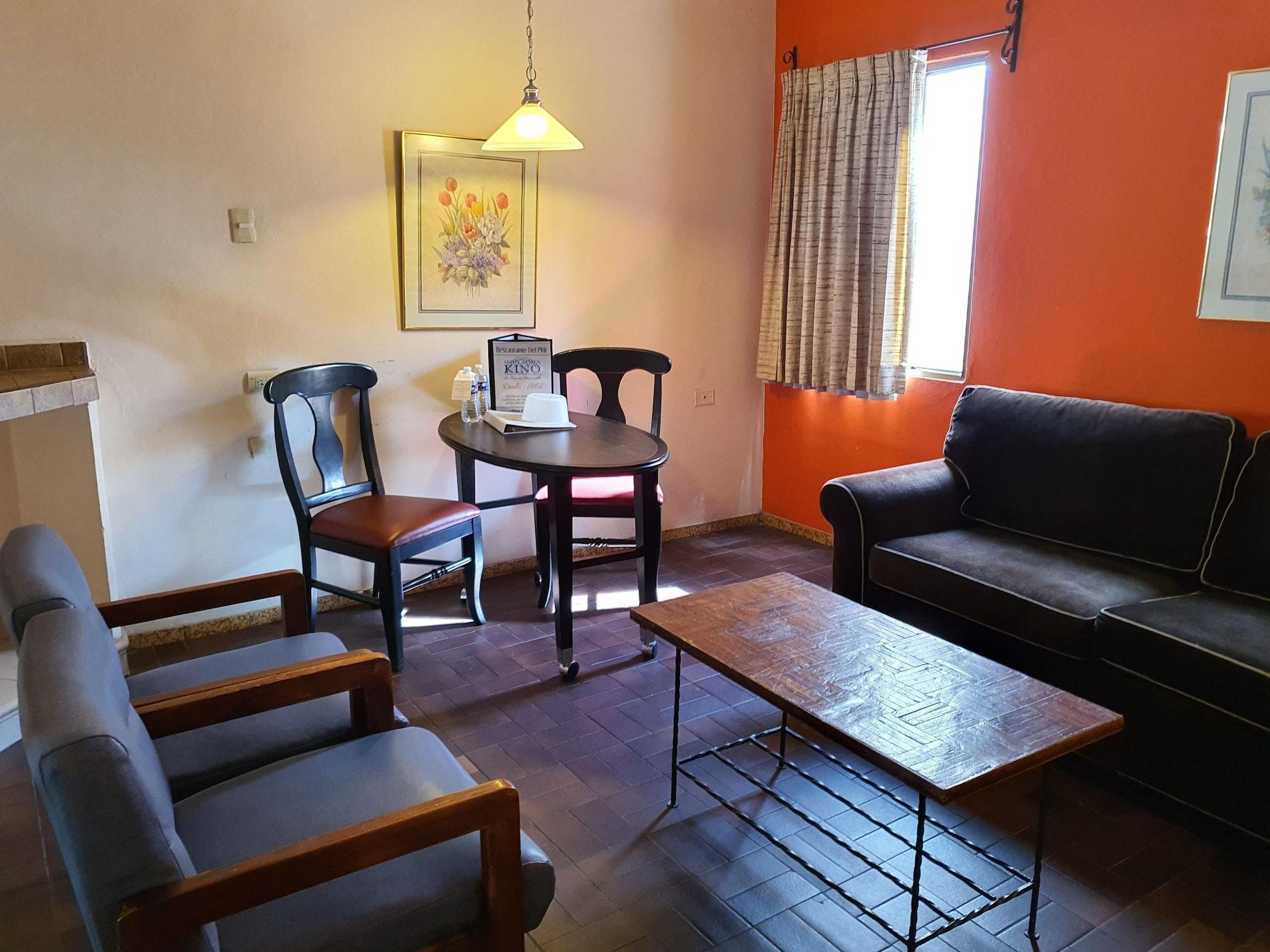 Hotel Suites Kino Hermosillo Kültér fotó