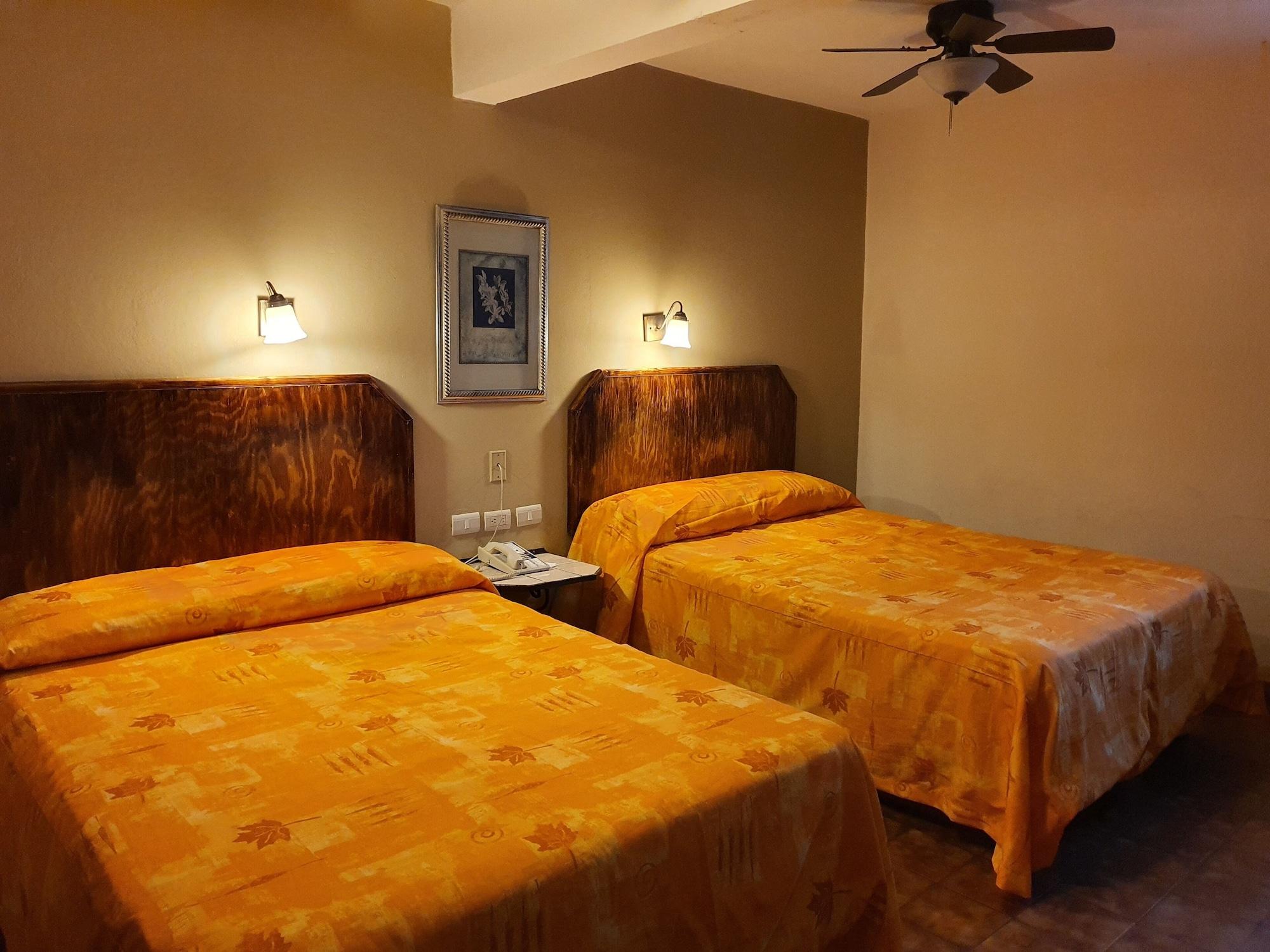 Hotel Suites Kino Hermosillo Kültér fotó
