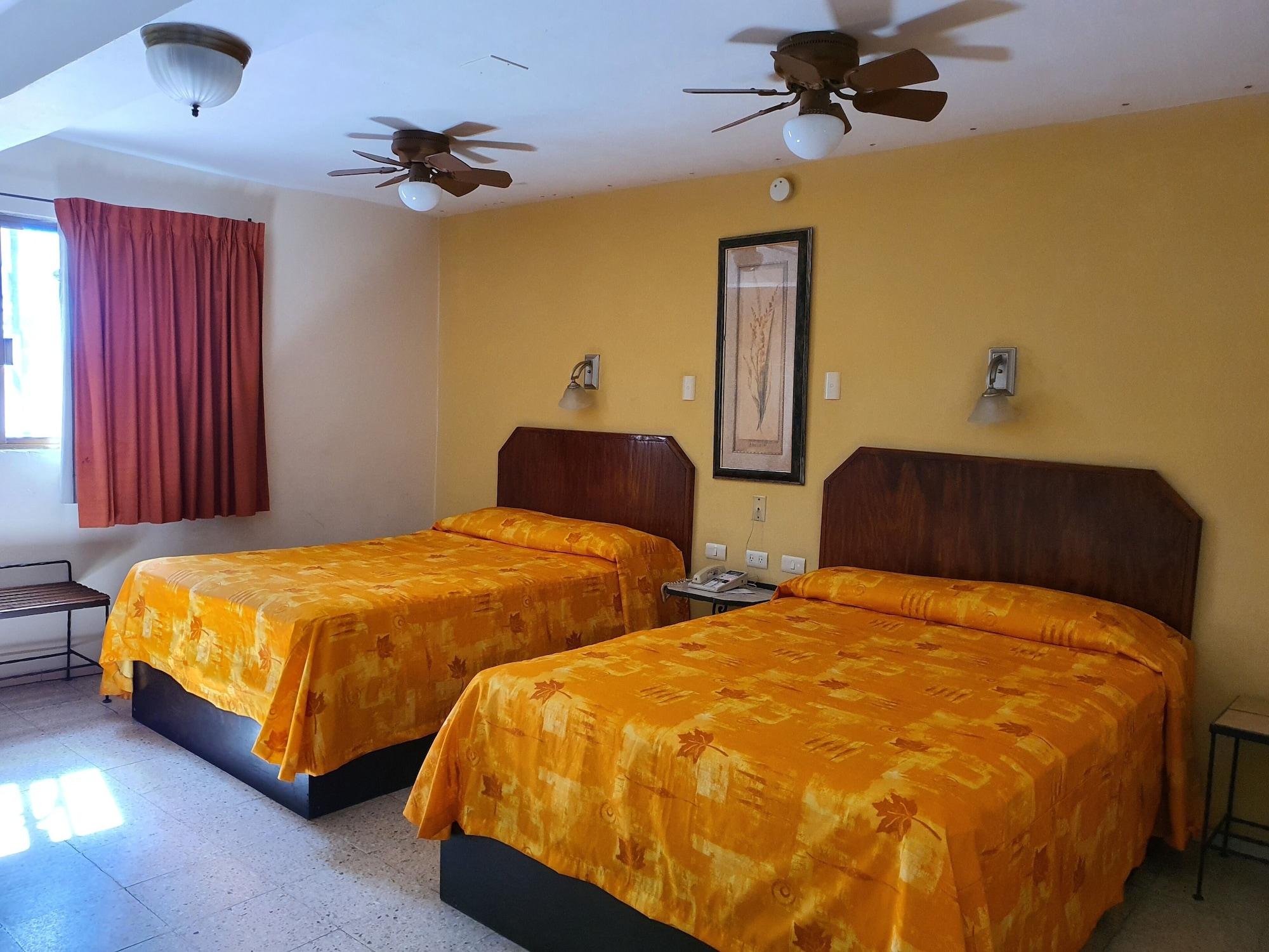 Hotel Suites Kino Hermosillo Kültér fotó
