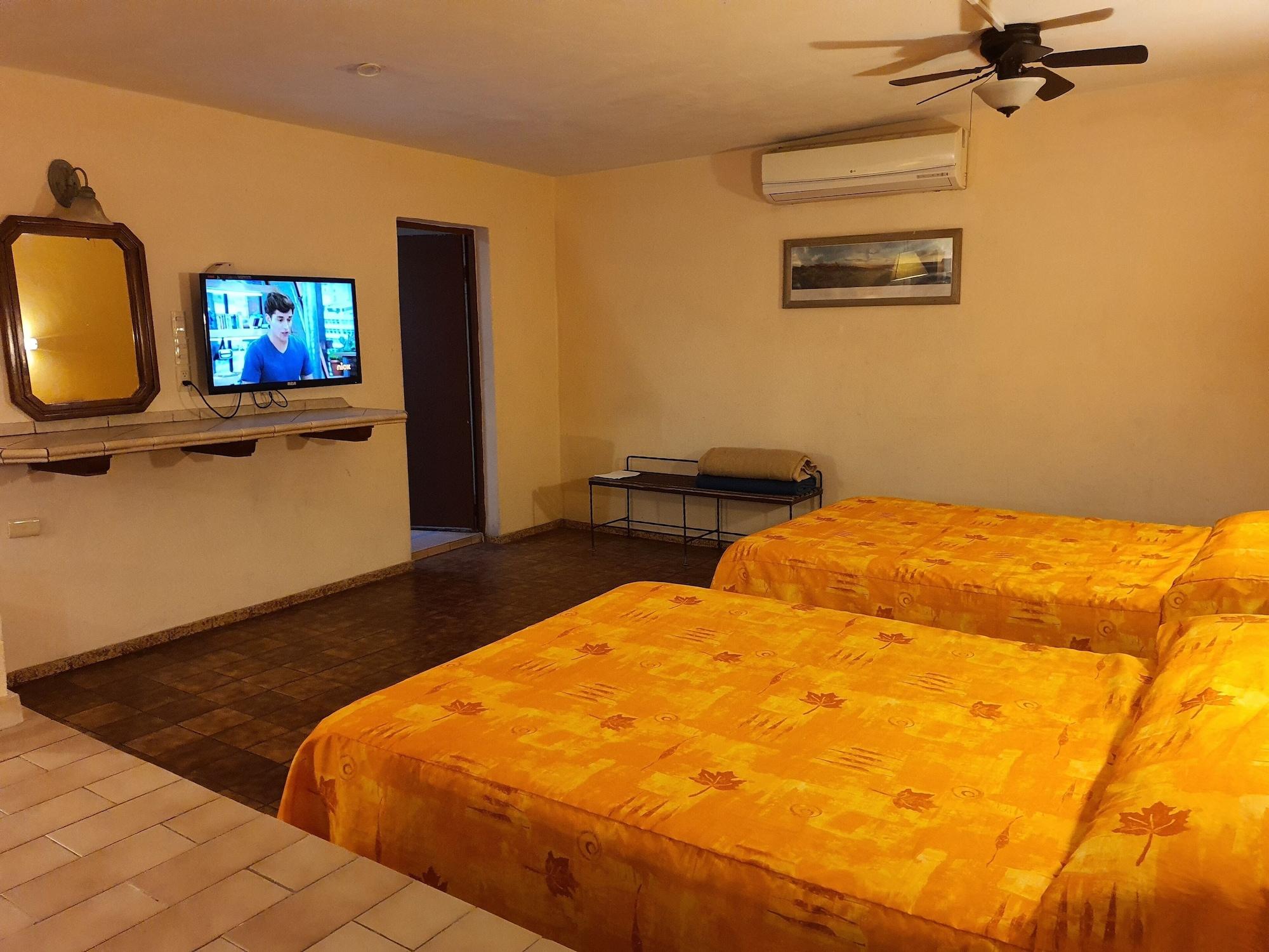Hotel Suites Kino Hermosillo Kültér fotó