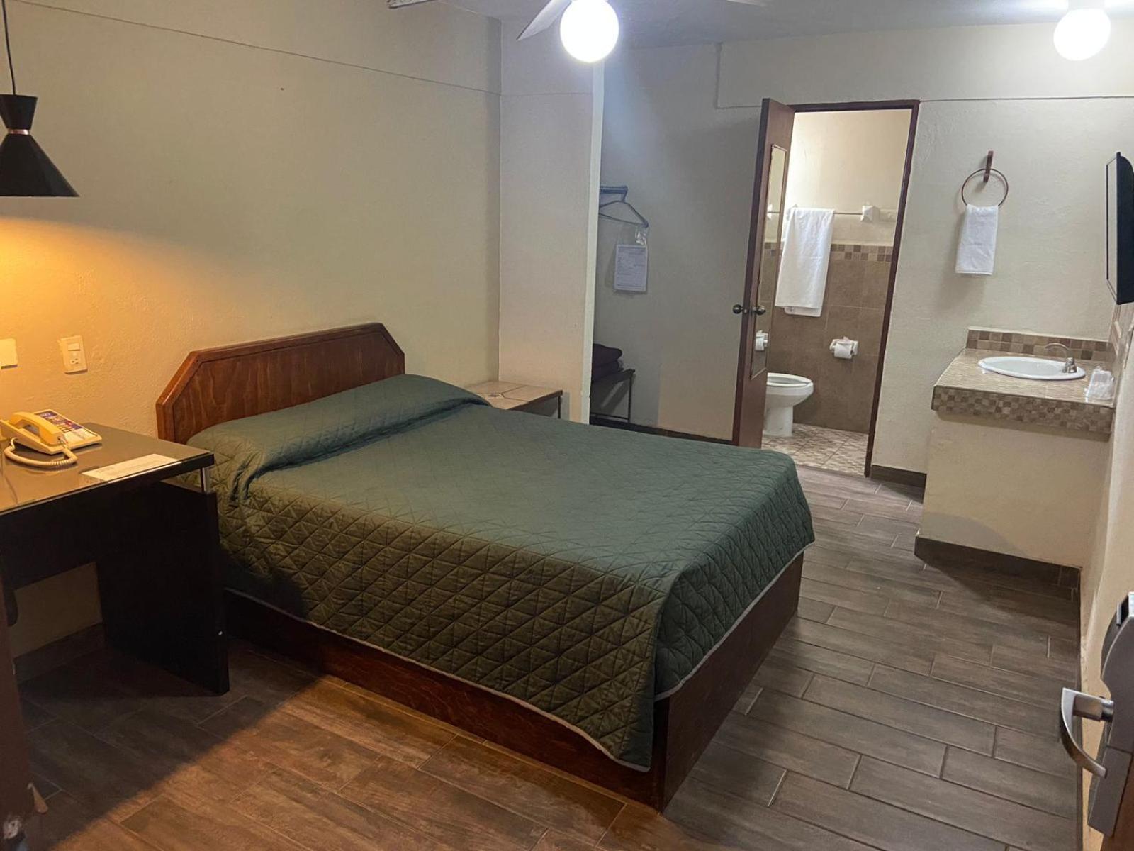 Hotel Suites Kino Hermosillo Kültér fotó