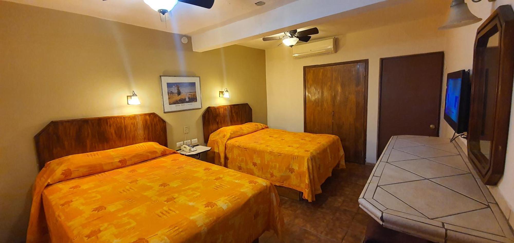 Hotel Suites Kino Hermosillo Kültér fotó