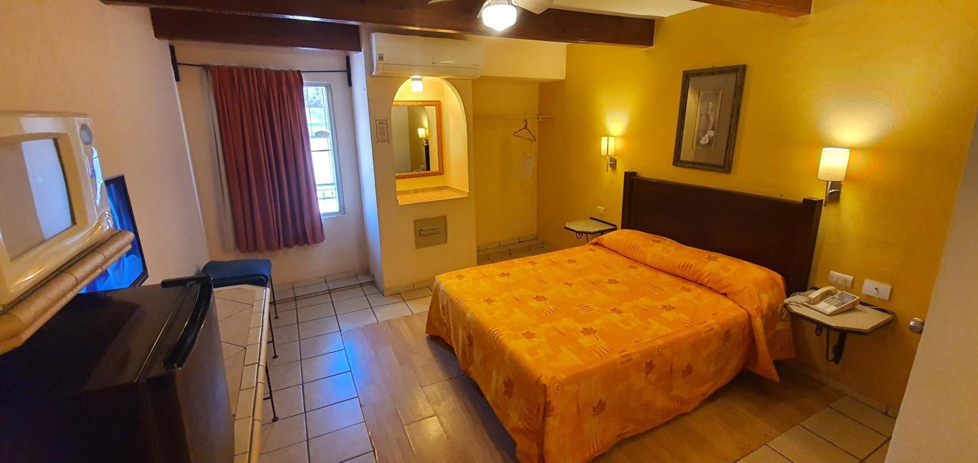 Hotel Suites Kino Hermosillo Kültér fotó