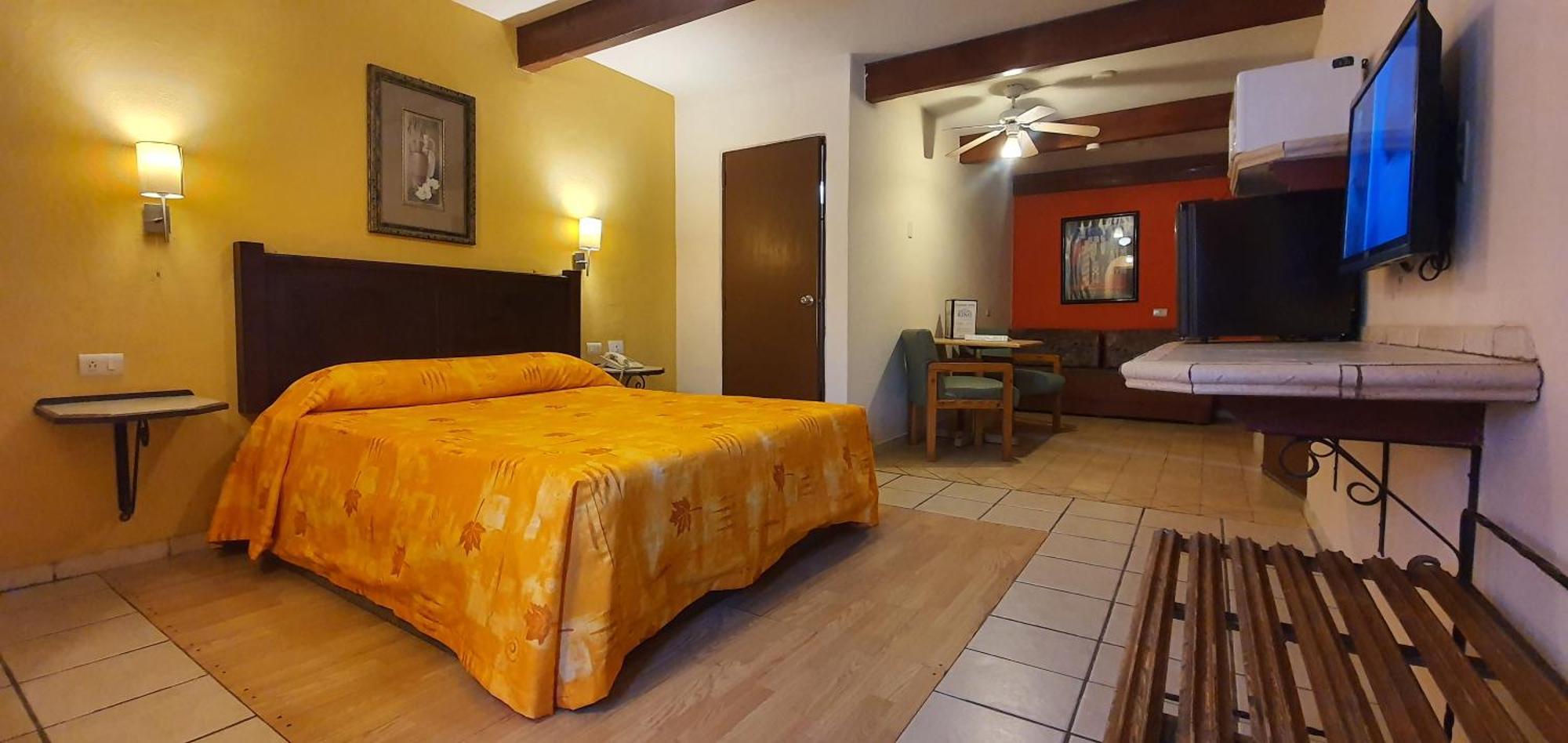 Hotel Suites Kino Hermosillo Kültér fotó