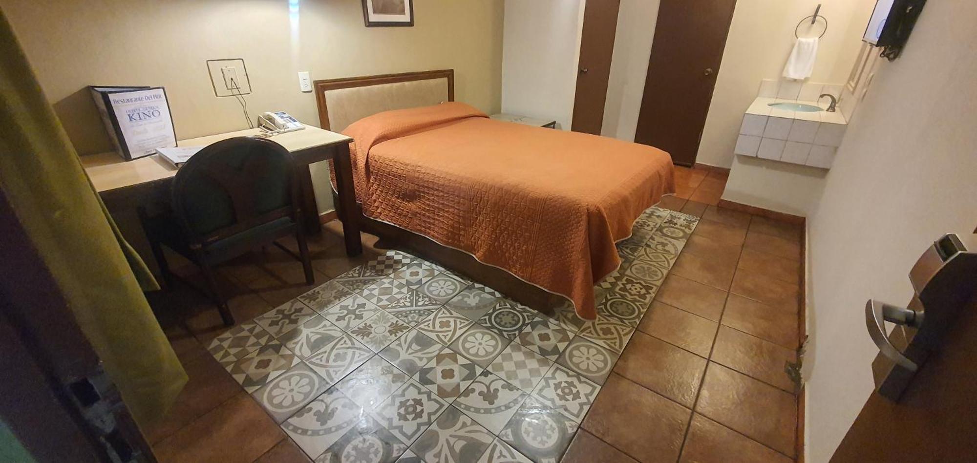 Hotel Suites Kino Hermosillo Kültér fotó