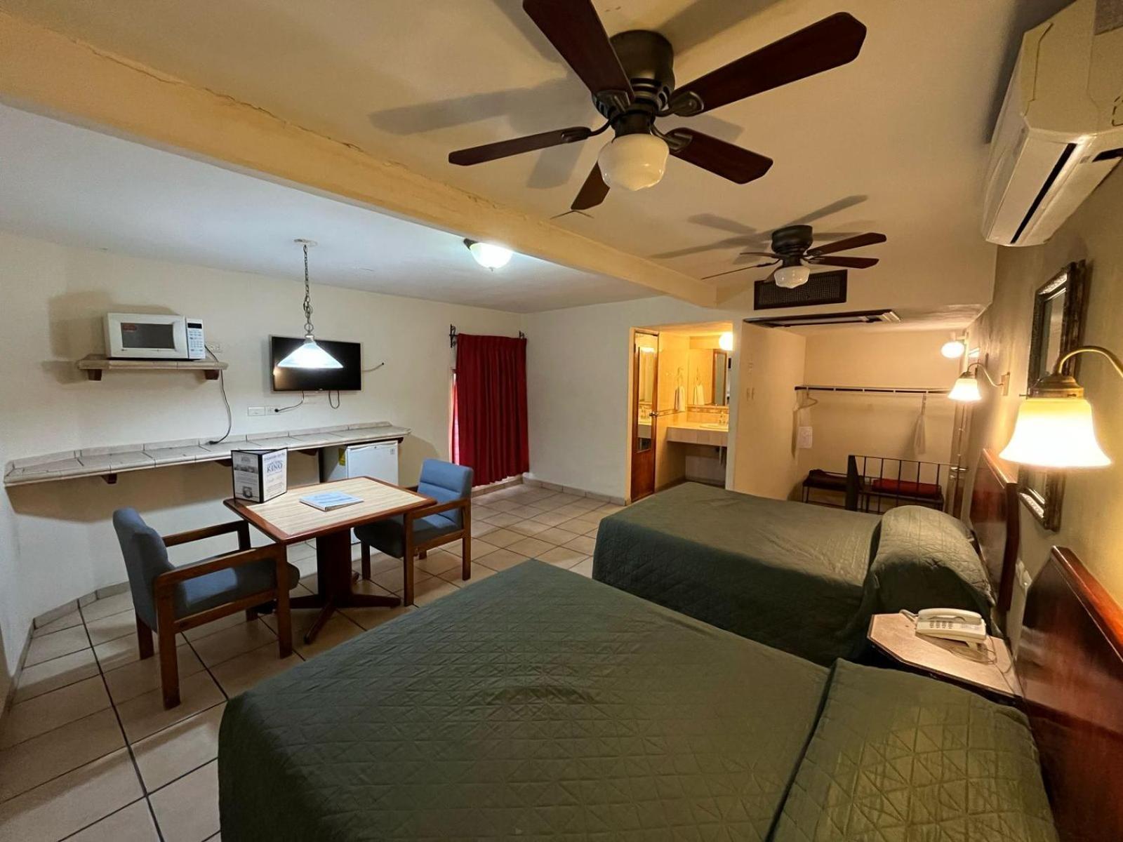 Hotel Suites Kino Hermosillo Kültér fotó